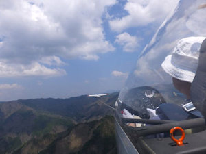 飛行機曳航で飛騨上空へ